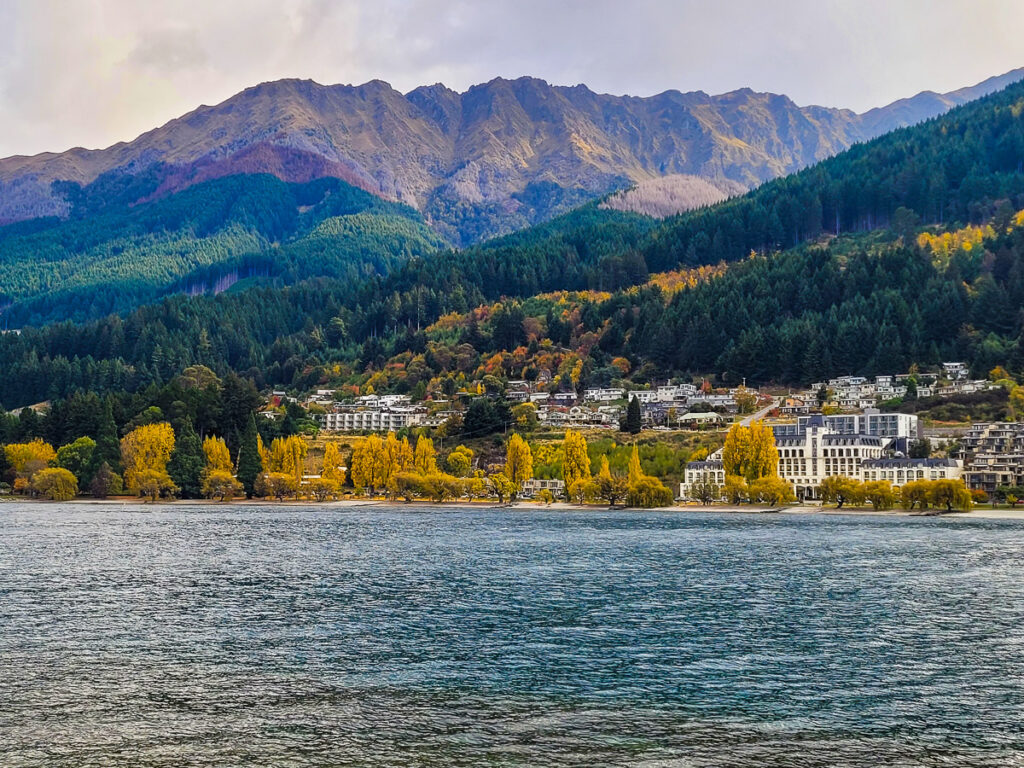 Views of Queenstown from the Botanic Gardens