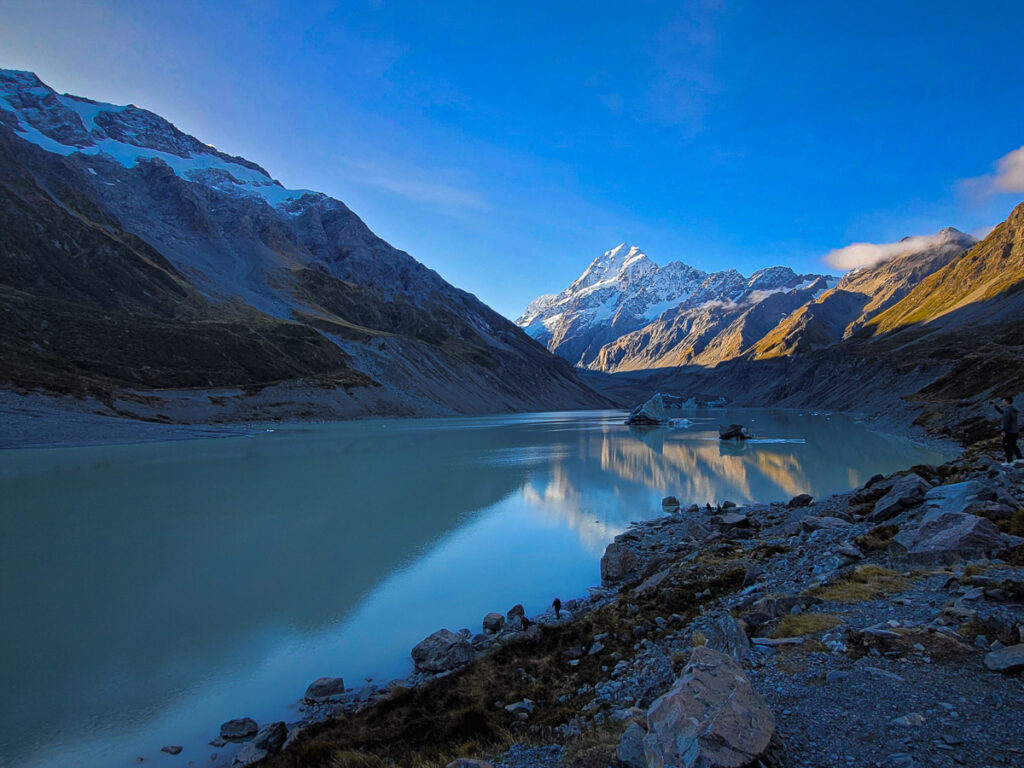 Hooker Lake, at the end of the old Hooker Valley track prior to its partial closure